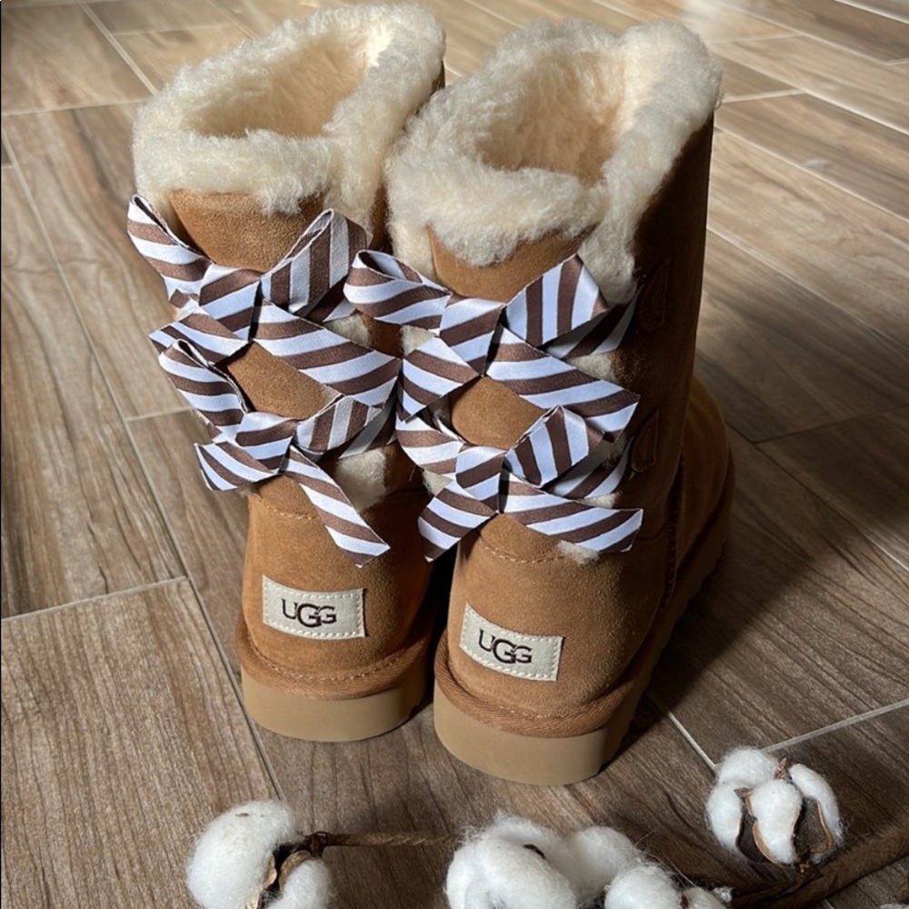 🌿UGG BAILEY BOW DIAGONAL STRIPES BOOYS🌿 - Picture 6 of 16